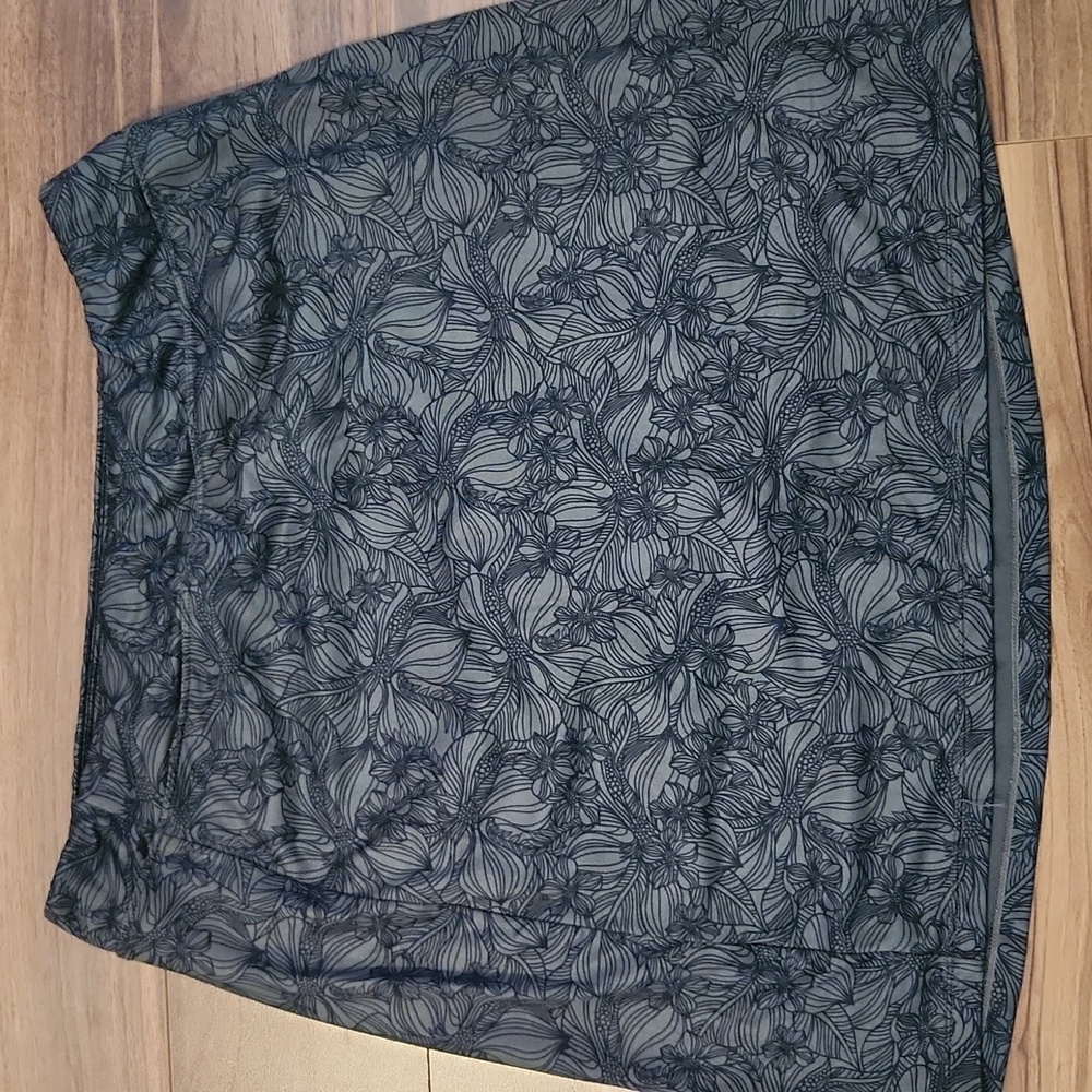 Women's Skort - Size L